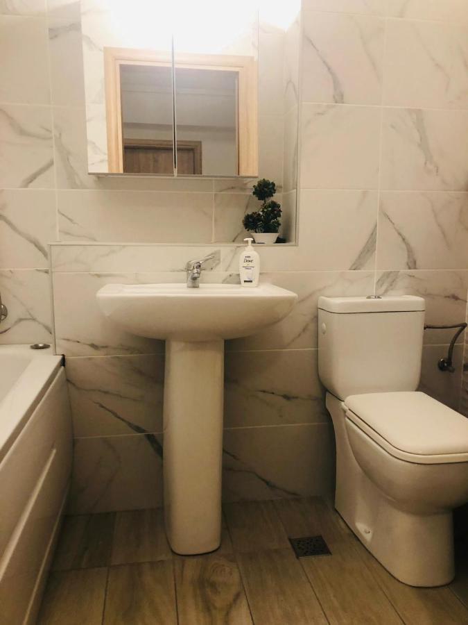 Alex Mnl Lux Apartment 2 Free Parking بوخارست المظهر الخارجي الصورة